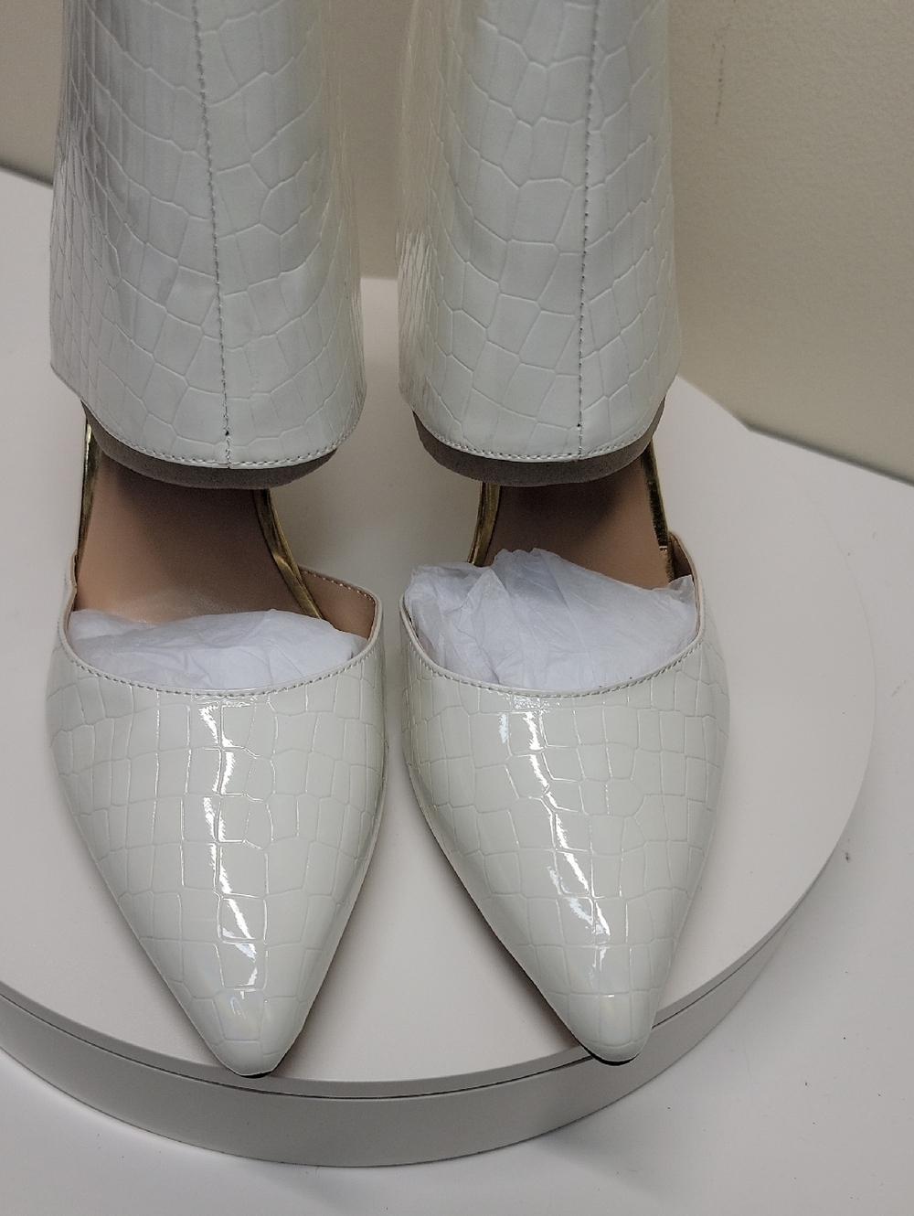THINGS II COME NEW WHITE IRIDESCENT SNAKE STILETTOS - Picture 6 of 11